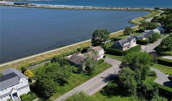 172 Eustis Ave, Newport, RI 02840
