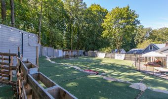 41 Wakemore St, Darien, CT 06820