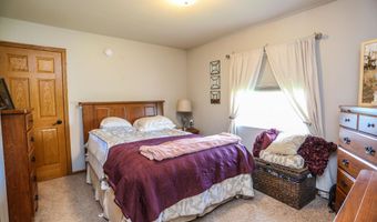 1202 SW 13th Ave, Aberdeen, SD 57401