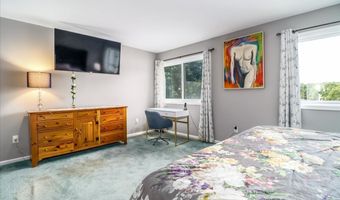 27 Crows Nest Ln 17F, Danbury, CT 06810