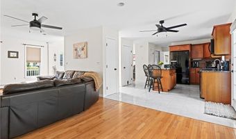 45 Silo Dr, Cranston, RI 02921