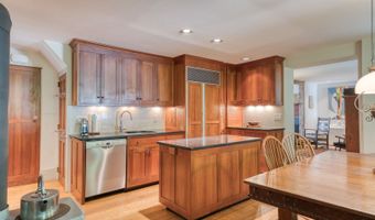 80 W Main St, Chester, CT 06412