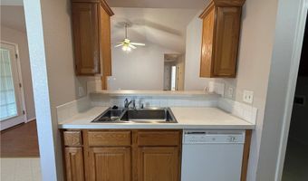 15 Pennine Ln, Bella Vista, AR 72714