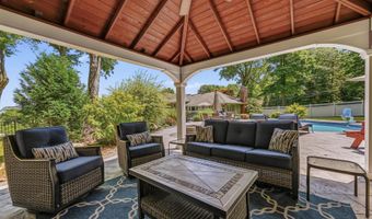 6 Biret Dr, Airmont, NY 10952