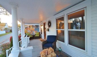 15 McKinley St, Bangor, ME 04401