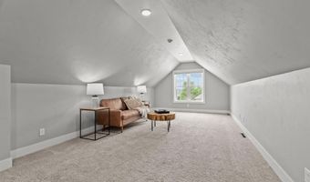 5644 N SUMMERLAND Dr, Appleton, WI 54913