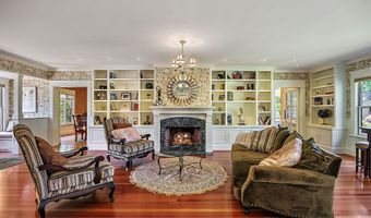 586 B St, Ashland, OR 97520