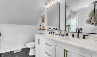 5110 N 19TH Rd N, Arlington, VA 22207