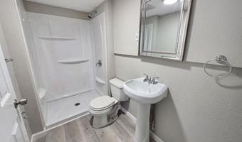 211 Jolley Ave, Douglas, WY 82633