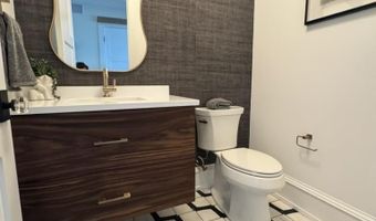 281 7th St, Avalon, NJ 08202