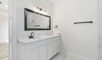 100 Buddy Ct, Millsap, TX 76066