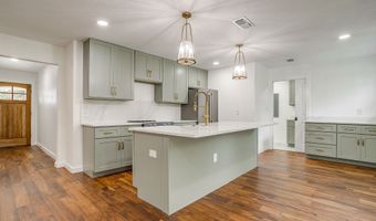 220 Rolling Hills Dr, Aledo, TX 76008