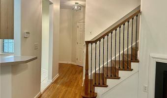 4312 Creek Rd, Allentown, PA 18104
