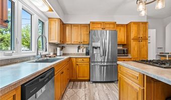 6170 Oberlin Rd, Amherst, OH 44001