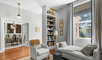 2 Hazard Ave, Newport, RI 02840