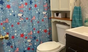 200 Pacific Ave, Beachwood, NJ 08722
