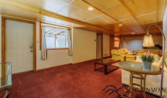 40 Castle Rock Rd, Cody, WY 82414