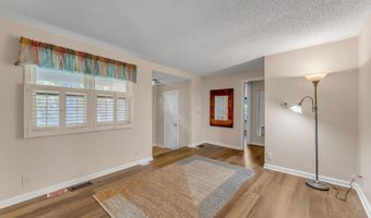 662 E 1452 Rd, Baldwin City, KS 66006