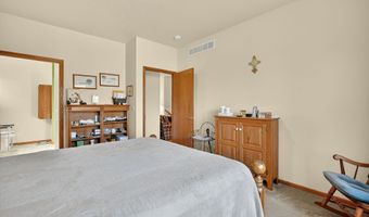 1201 10th Avenue Pl SE, Altoona, IA 50009