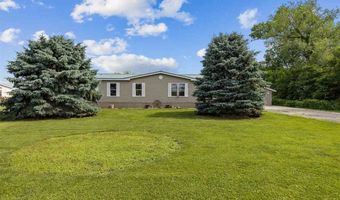 3017 118th St, Amana, IA 52203