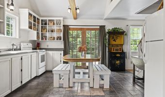 11 Old County Rd, Appleton, ME 04862