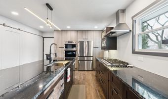 1320 Darwin St, Beatrice, NE 68310