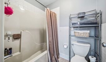 2013 Deerfield Dr, Ashtabula, OH 44004