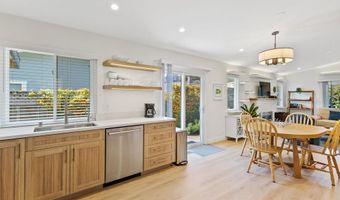 208 Valencia Ave, Aptos, CA 95003