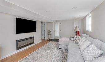 74 Kakely St, Albany, NY 12208