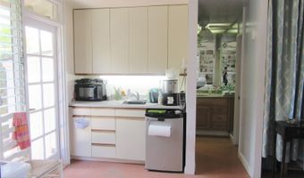 5578 Pia St #A, Honolulu, HI 96821