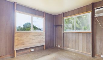 1261 Ulupii St, Kailua, HI 96734