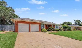 345 Lakeside Dr, Altus, OK 73521