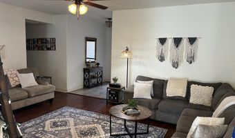 1025 Nickolas St, Aurora, MO 65605