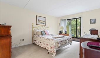 650 E Greenwich Ave 2-103, West Warwick, RI 02893