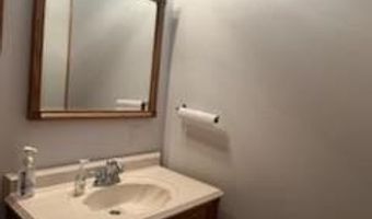 109 College St, Alhambra, IL 62001