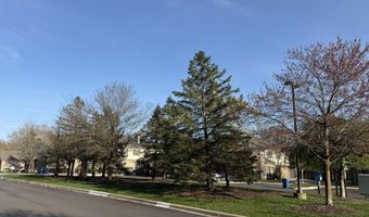 3025 Forest Creek Ct, Ann Arbor, MI 48108