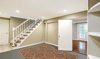 135 Foote St, Barrington, RI 02806