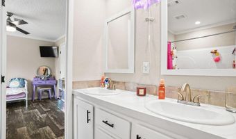 1215 Shores Rd, Alford, FL 32420