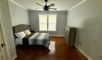 202 Panola Ave, Batesville, MS 38606