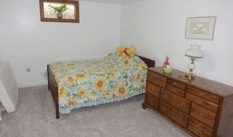 6349 Meridian Woods Blvd, Indianapolis, IN 46217