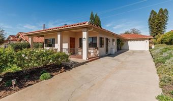 1114 N Crescent Ridge Rd, Fallbrook, CA 92028