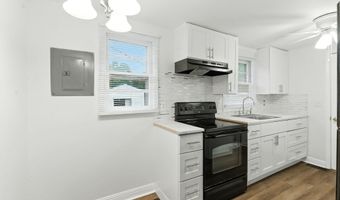 35 James St, Angier, NC 27501