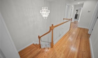 2 Scenic Ridge Ct, Coventry, RI 02816