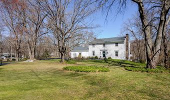 42 Wedgewood Dr, Danbury, CT 06811