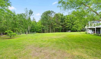 9 Hubbard Rd, Amherst, NH 03031