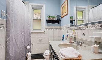 13 Governors Ln, Bethel, CT 06801