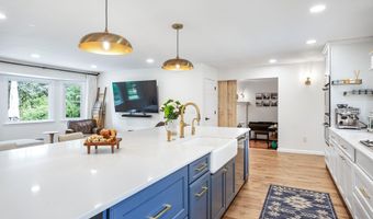 30 Packard Dr, Middletown, NJ 07748