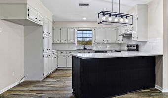 407 Quincy Ave, Alto, TX 75925