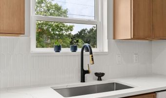 1112 W NEW HAMPSHIRE St, Orlando, FL 32804