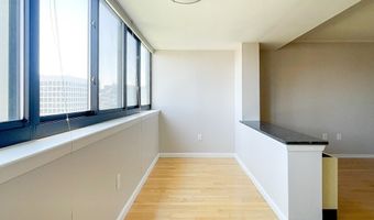9 Hawthorne Place 11J, Boston, MA 02114